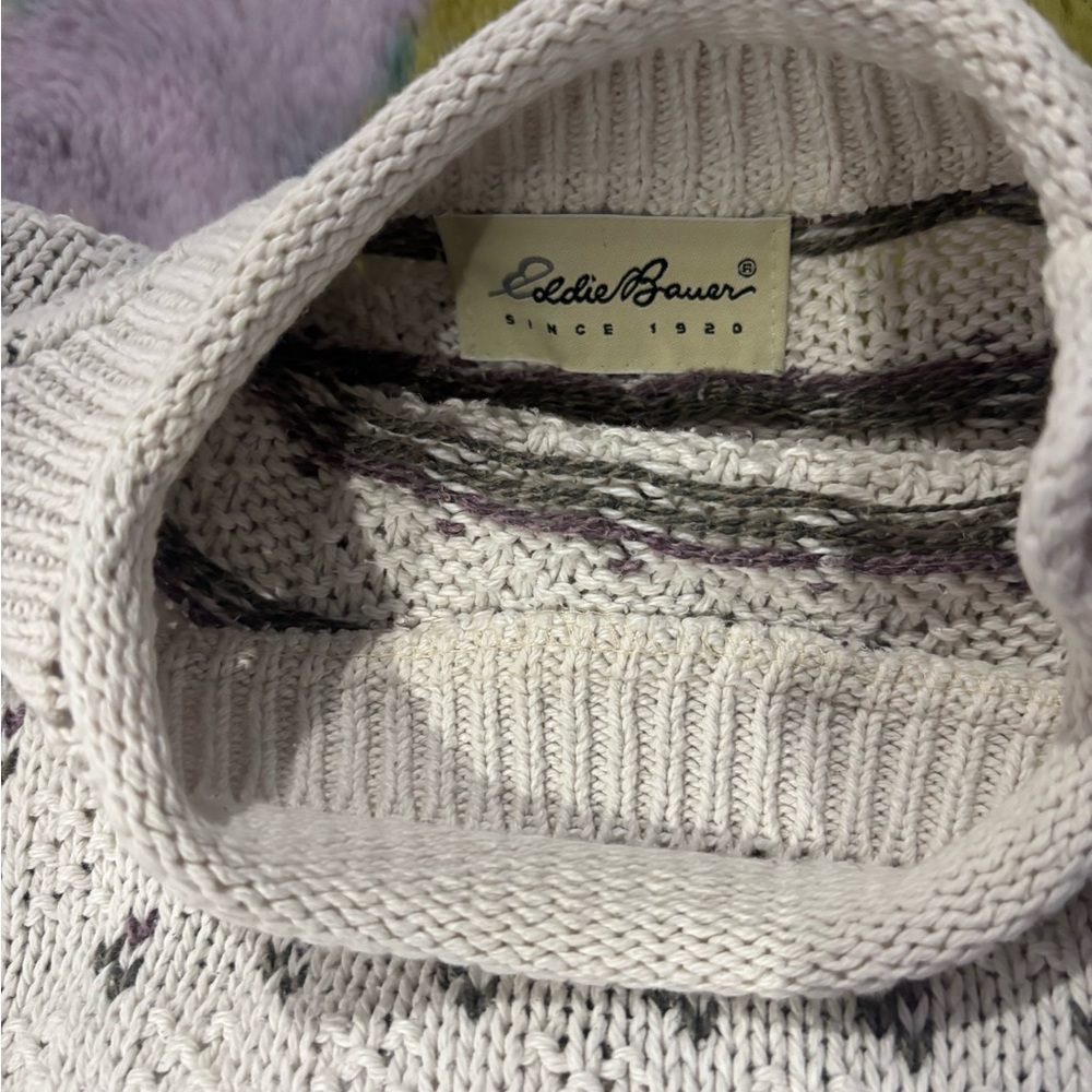 Women's Patterned Sweater - Picture 3 of 3